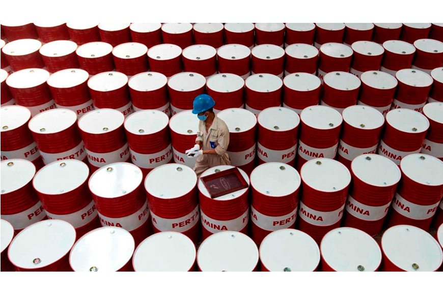 Petróleo pierde más de 7 dólares y toca mínimo de una semana tras tregua EU-Irán del fin de semana