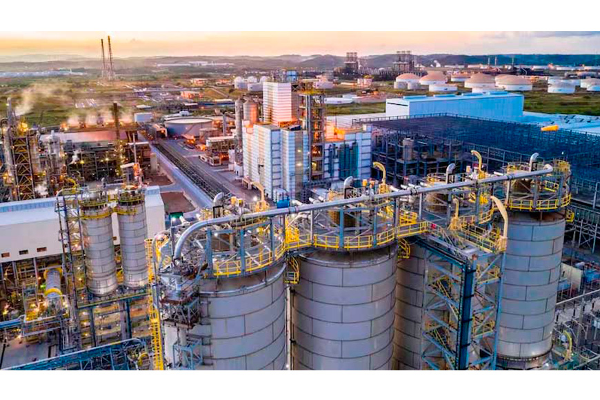 Va Alpek por negocio de gas natural en Brasil