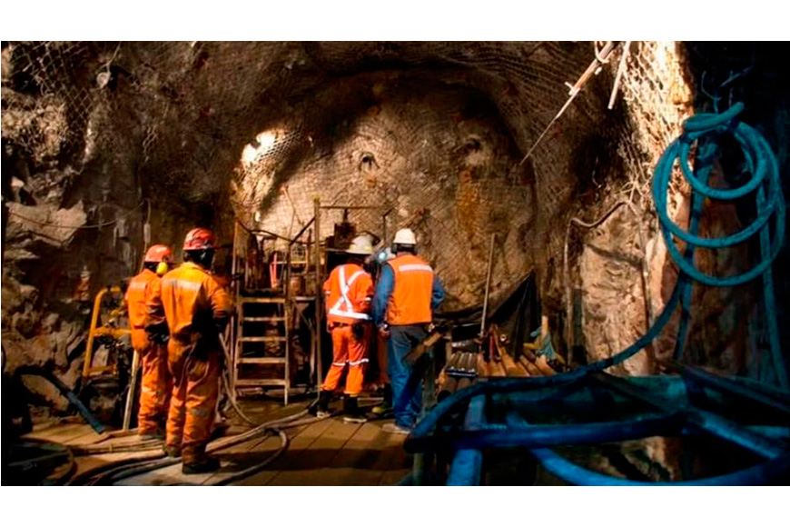 La minería potosina se sostiene en la fluorita, mientras el cobre cae 20%