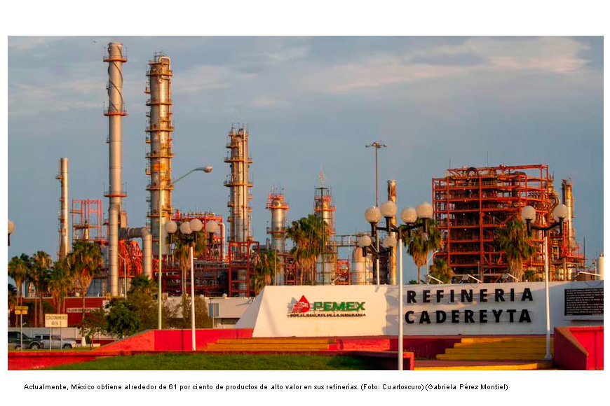 Especialista pide a Pemex copiar estrategia de Brasil: Importar petróleo ligero para mejorar refinerías
